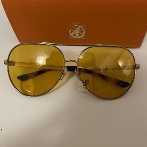 Tory Burch Aviator Sunglasses (NWT)